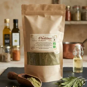 Farine-de-chanvre-sachet-fermé-dans-une-cuisine-rustique